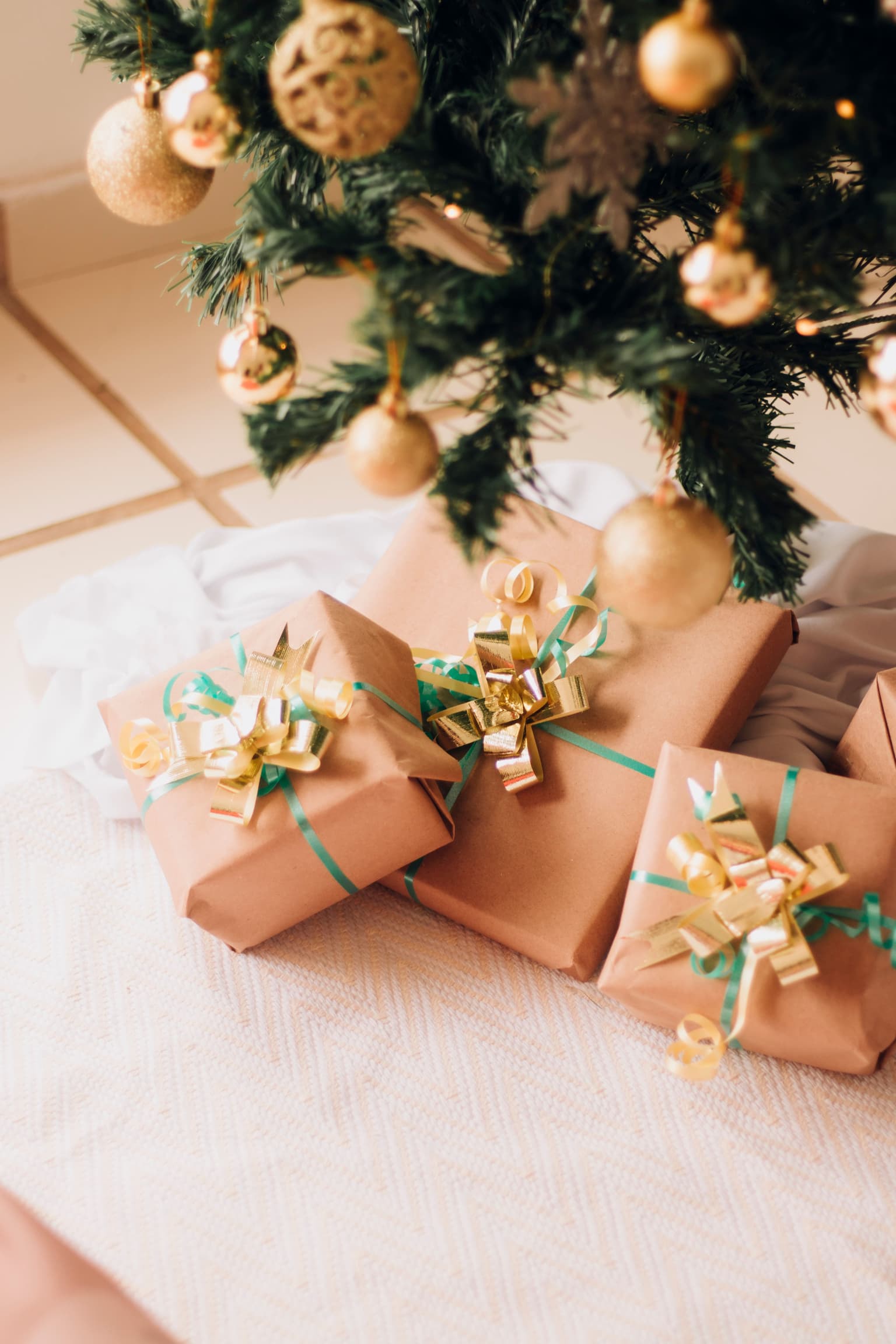 christmas_canvas_gift_wrapped
