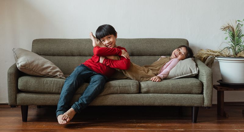 grandkids-portrait-canvas-wall